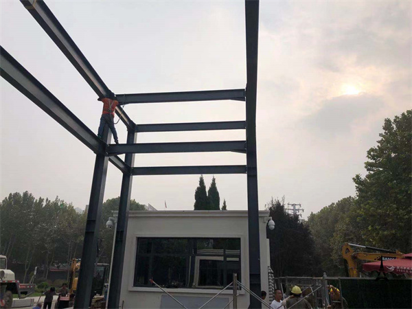 1745115635274913.jpg 钢结构别墅15.jpg